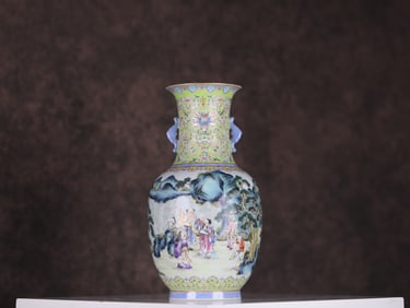 QIANLONG MARK FAMILLE ROSE GLAZE VASE