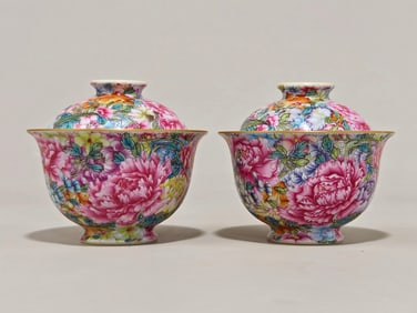 A PAIR QIANLONG MARK ENAMELED GLAZE BOWLS