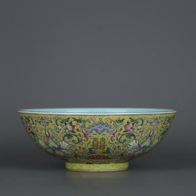 JIAQING MARK FAMILLE ROSE GLAZE FLOWER PATTERN BOWL