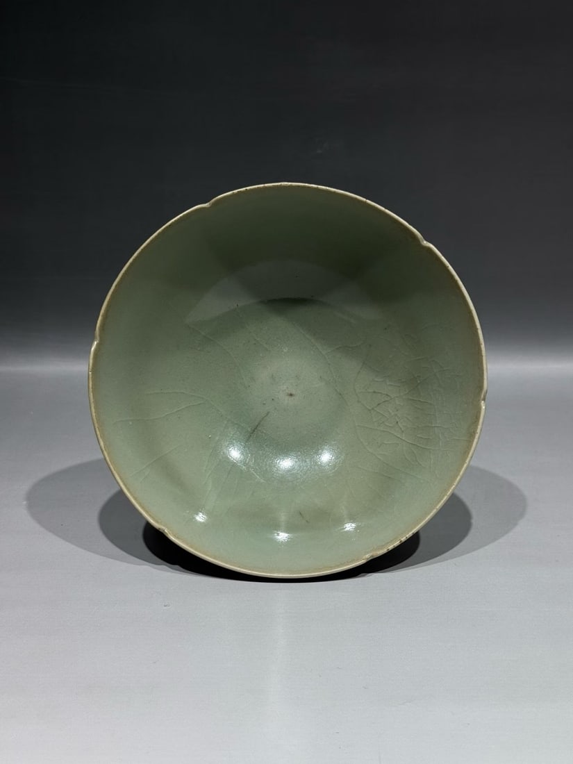 S Song-Yuan 14th C Longquan Celadon Foliate Bowl (1 of 18)