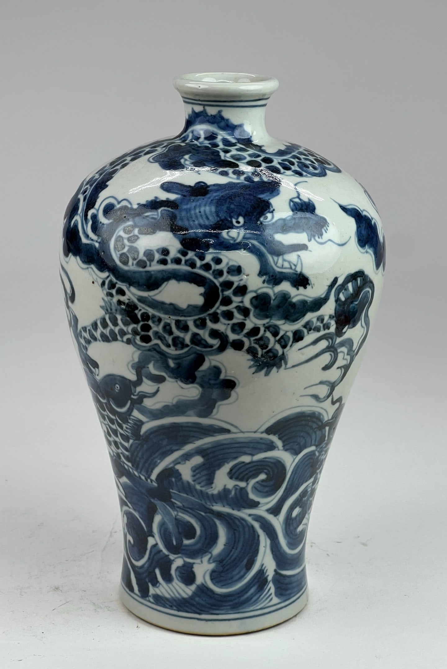 Qing Qianlong (19th C) Blue and White Dragon and Fish Meiping (1 of 14)