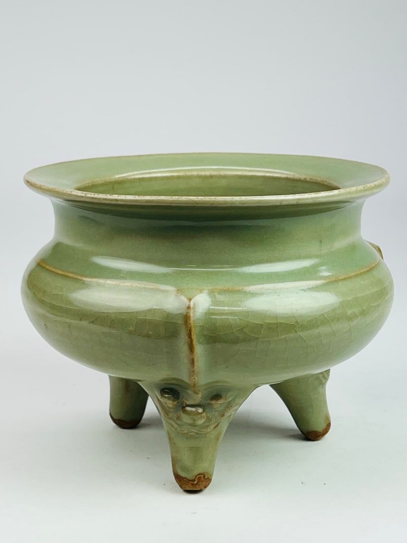 Yuan Dynasty (13th C) Longquan Kiln Celadon Tripod Censer (1 of 20)