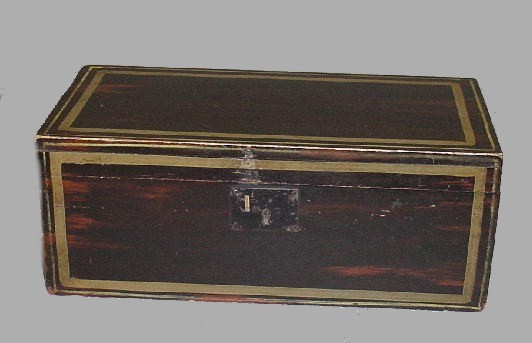 DECORATED WOODEN BOX. Poplar with dovetail constru