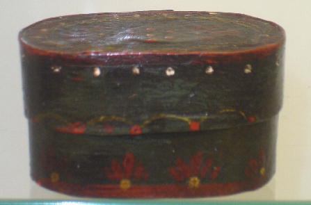MINIATURE DECORATED BENTWOOD BOX. Oval with glued,