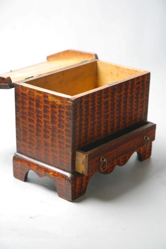 OHIO DECORATED MINIATURE BLANKET CHEST. - 2