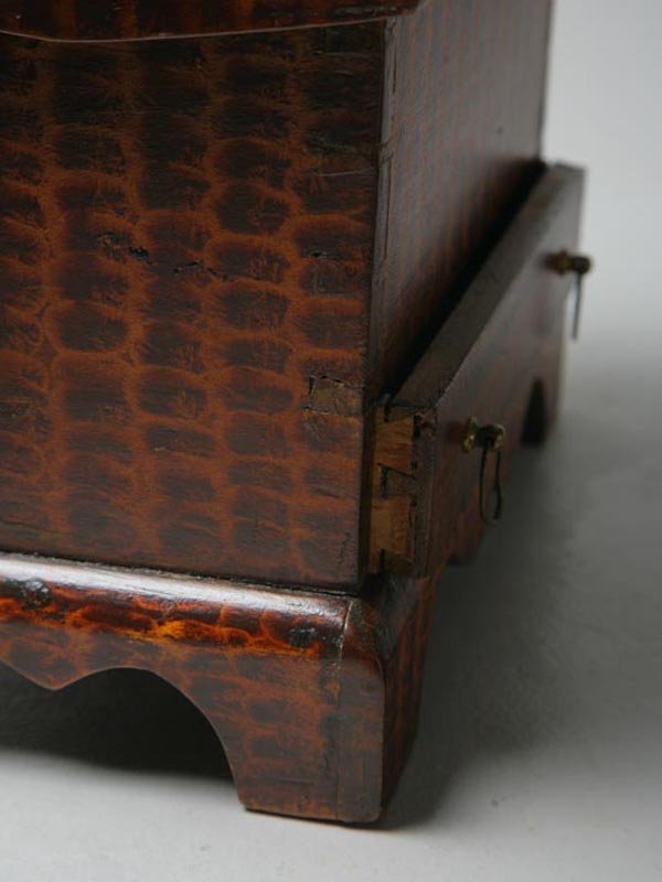 OHIO DECORATED MINIATURE BLANKET CHEST. - 4