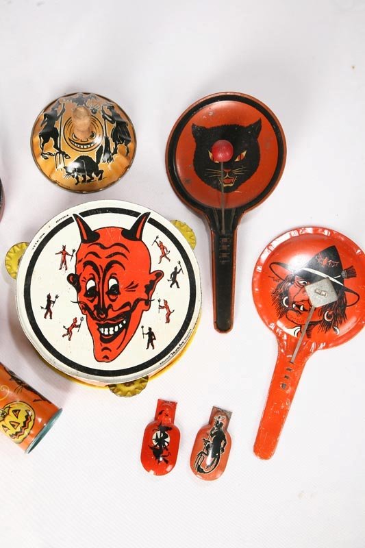 TEN HALLOWEEN NOISE MAKERS. All are tin lithograp - 3
