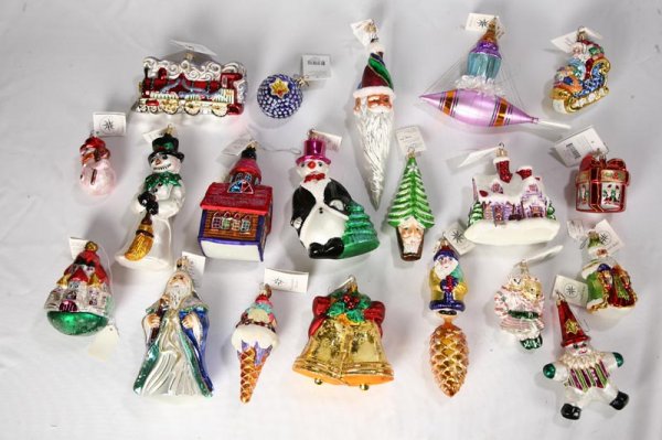 TWENTY RADKO CHRISTMAS ORNAMENTS. Star Berry, pin