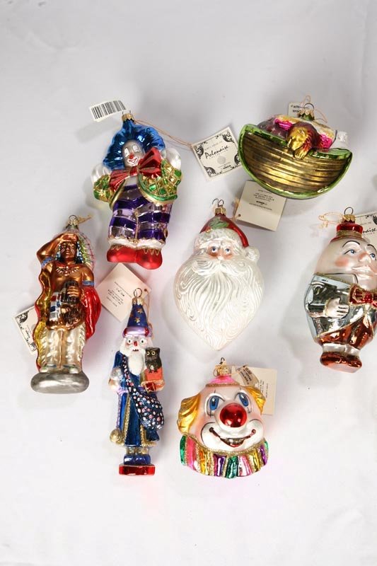 FIFTEEN POLONAISE ORNAMENTS. Three clowns, Queen' - 2
