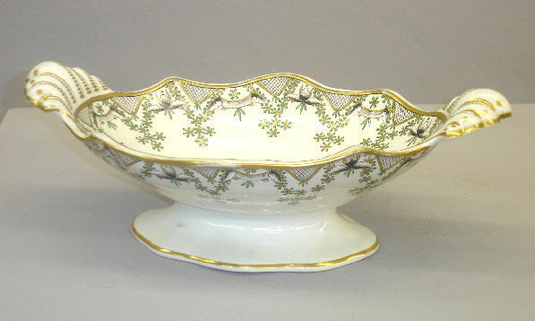 SPODE PEARLWARE COMPOTE. Finely decorated with blac