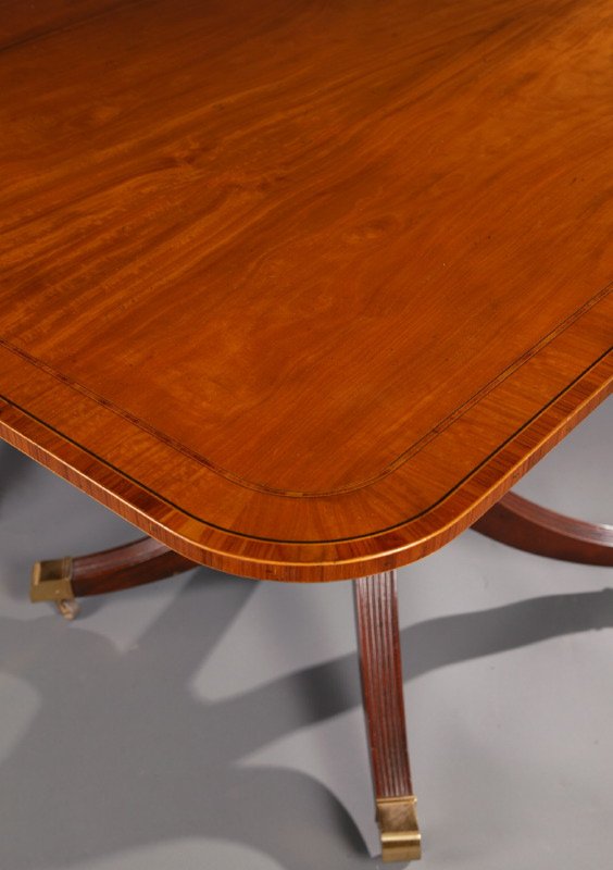 CLASSICAL-STYLE DINING TABLE MADE BY BAKER FURNITU - 2