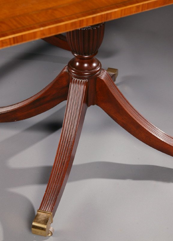 CLASSICAL-STYLE DINING TABLE MADE BY BAKER FURNITU - 3