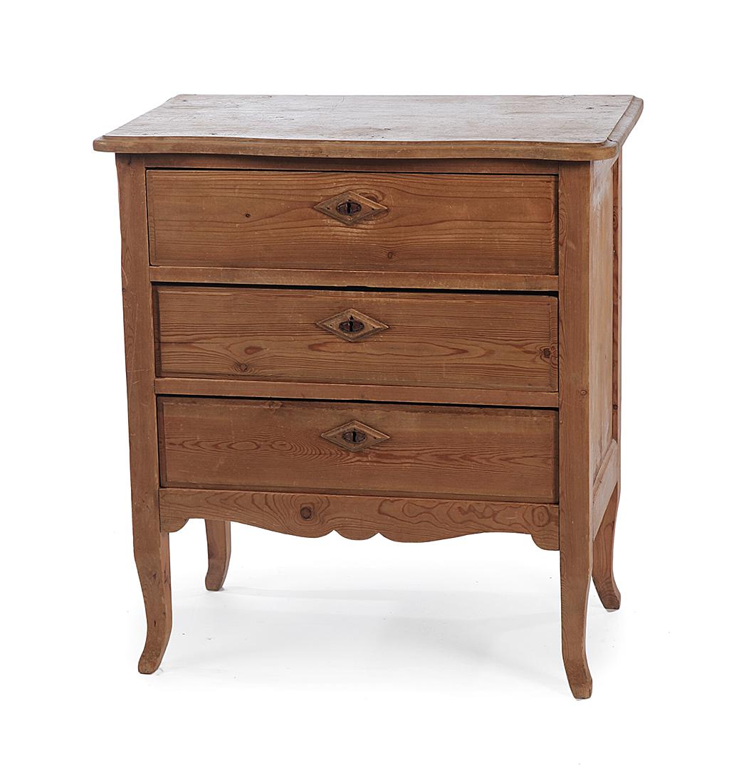 CONTINENTAL PINE THREE DRAWER CHEST.: 20th century. Shaped top with routed edge, paneled ends, shaped legs, scalloped apron and drawers with routed edges on fronts and diamond escutcheons, 34"h. 31"w. 16.75"d.