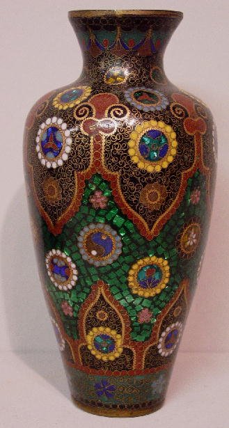 FOUR ORIENTAL PIECES: Two pieces of cloi - 2