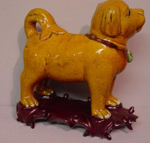 CHINESE POTTERY DOG. Happy looking dog w - 2