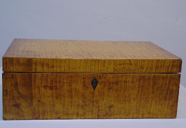 LAP DESK. Curly maple veneer with good f