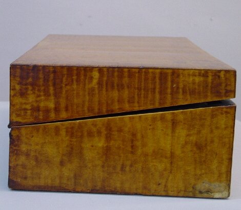 LAP DESK. Curly maple veneer with good f - 3