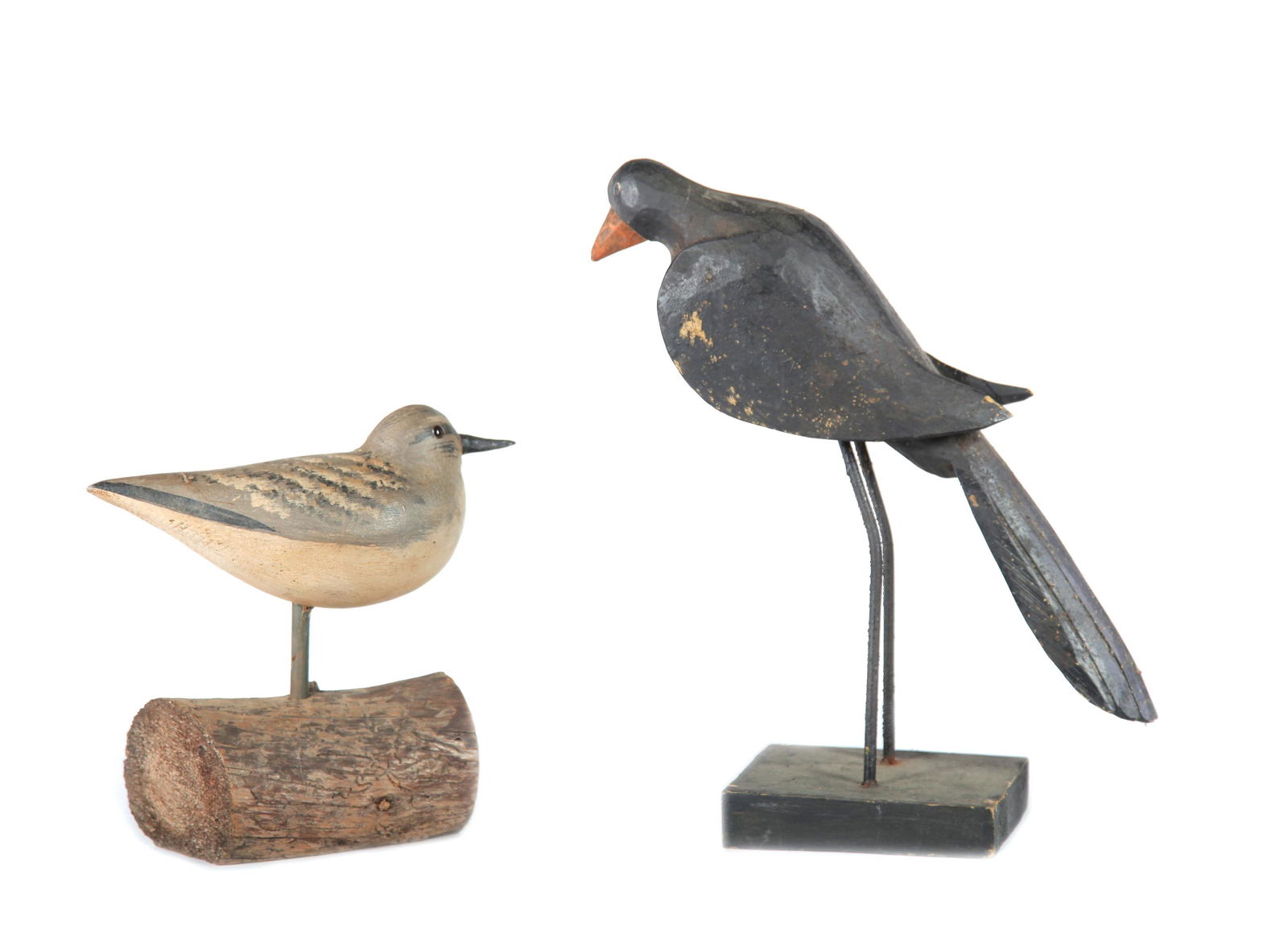 TWO CARVED AND PAINTED BIRDS. (1 of 2)