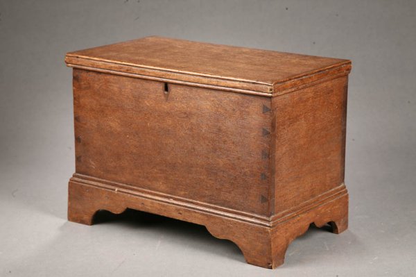 DOCUMENT BOX. - 2
