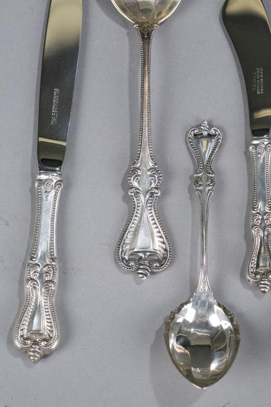 SET OF STERLING SILVER FLATWARE. 38 pieces. Towle - 4