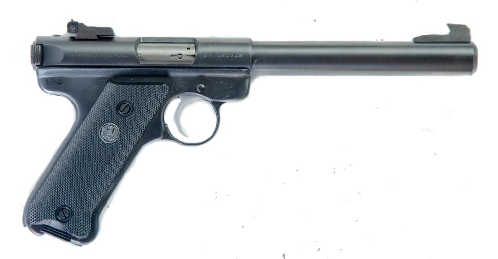 *RUGER MARK II GOV'T TARGET MODEL .22 LR PISTOL: RUGER MARK II GOV'T TARGET MODEL .22 LR PISTOL. American, 3rd quarter-20th century. Blued finish, grooved trigger, and sharply checkered black gloss Delrin grips. 6.875" barrel length, 11" overall. S/