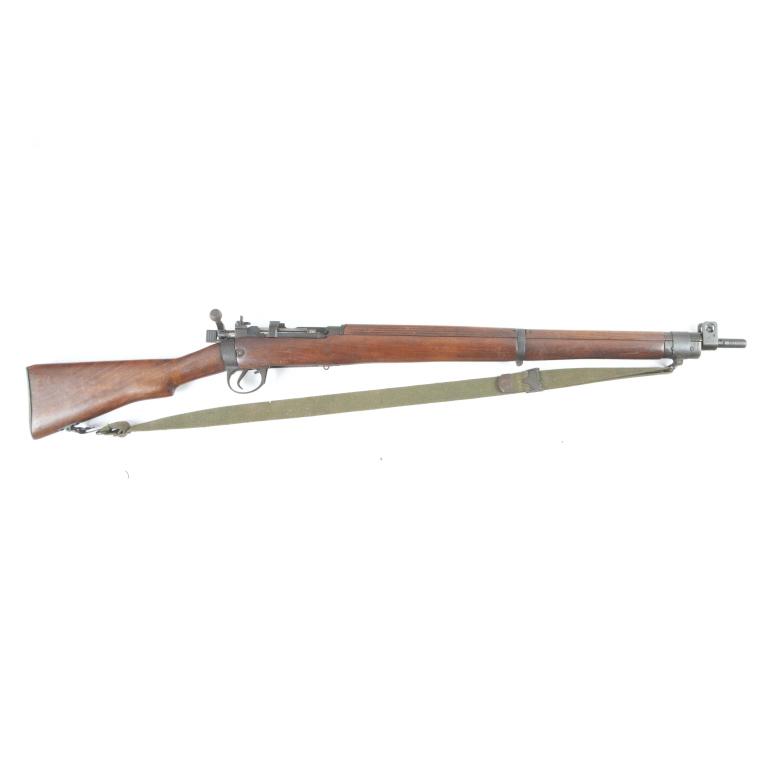 *MAUSER M1943 BOLT ACTION 8MM RIFLE.: MAUSER M1943 BOLT ACTION 8MM RIFLE. European, 2nd quarter-20th century. Unmarked. Walnut stock, and blued frame and barrel. Barrel length 25”l. 44.5”l. Overall. S/n. 17532. REQUIRES FORM 4