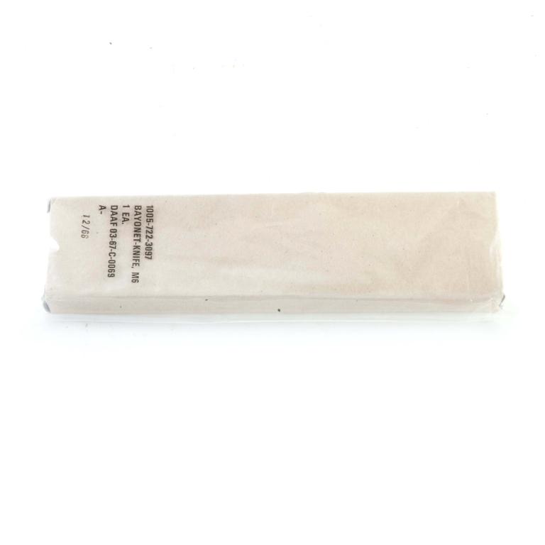 IMPERIAL M6 - 6.75" BAYONET NEW IN SEALED BOX: IMPERIAL M6 - 6.75" BAYONET NEW IN SEALED BOX. American. Parkerized blade with black checkered handle. 11-3/8" overall length. Unused in original sealed box.