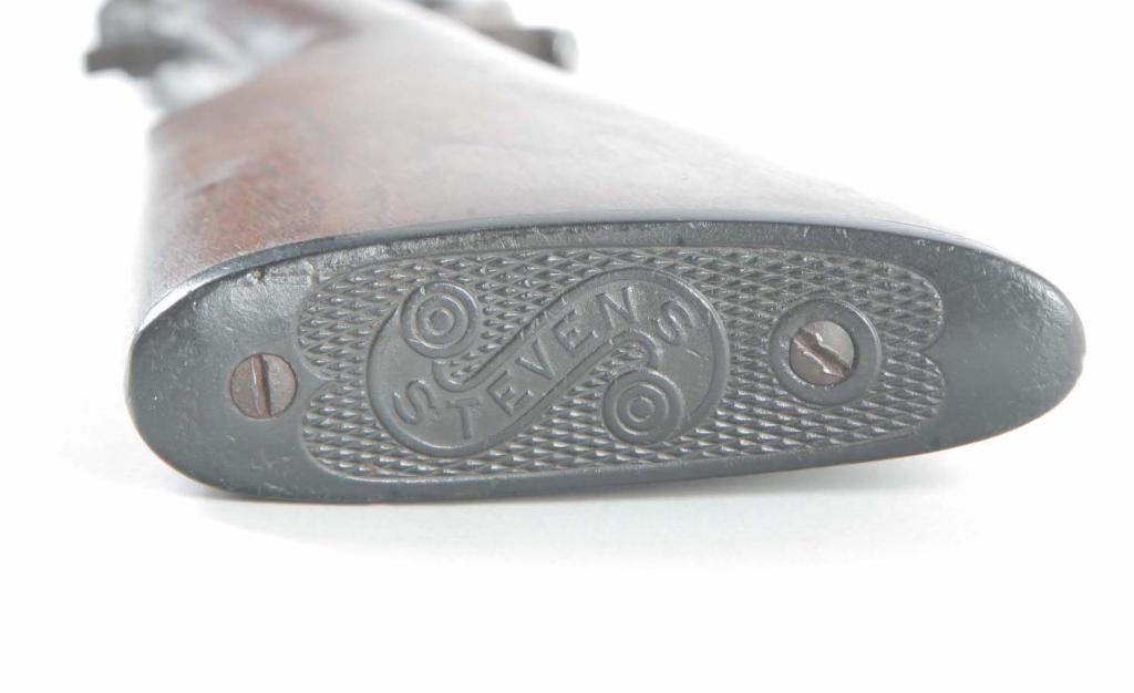 STEVENS ARMS CO. MODEL 1915 .22 LONG RIFLE: STEVENS ARMS CO. MODEL 1915 .22 LONG RIFLE. American, 1st quarter-20th century. lever action single shot with blued octagonal barrel and walnut stock.