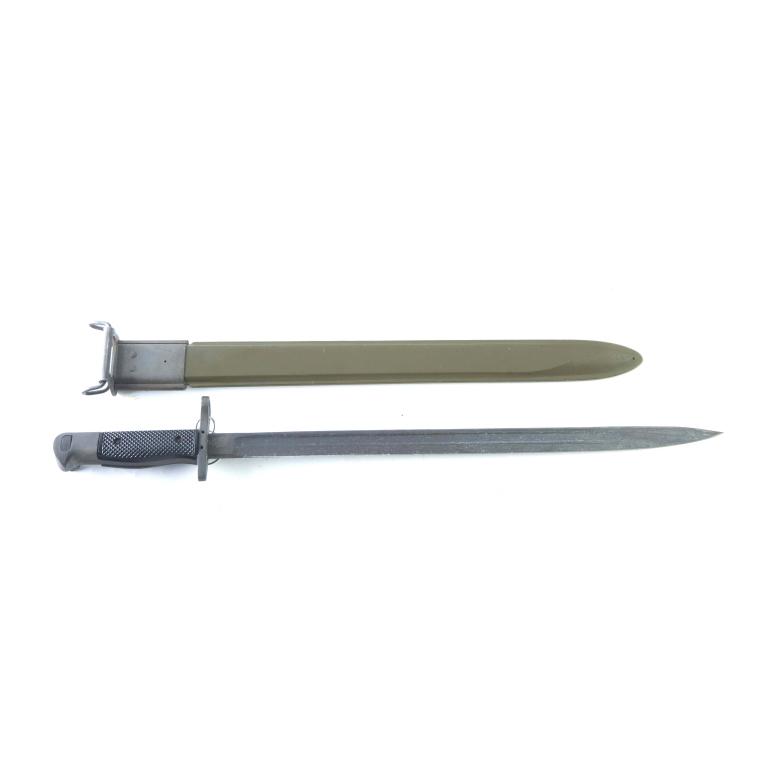 GENERAL CUTLERY M1917 - 16" BAYONET AND SCABBARD: GENERAL CUTLERY M1917 - 16" BAYONET AND SCABBARD. American. Parkerized finish with black checkered plastic grips. 21.5" overall length. Unused with green scabbard.