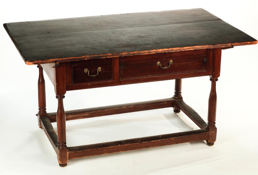 AMERICAN PIN TOP TABLE. (1 of 5)