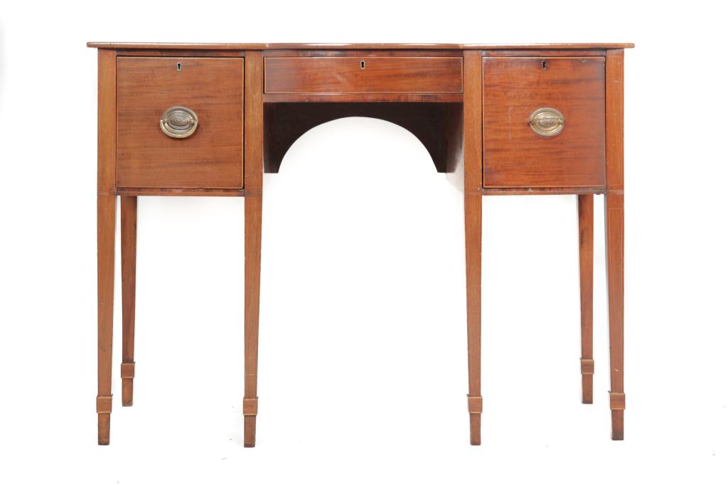 AMERICAN HEPPLEWHITE DIMINUTIVE SIDEBOARD. (1 of 5)