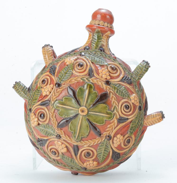 AMERICAN REDWARE CANTEEN. (1 of 3)