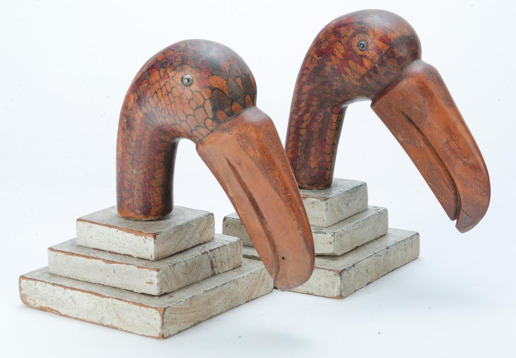 PAIR OF AMERICAN FOLK ART TOUCAN BOOKENDS. (1 of 4)