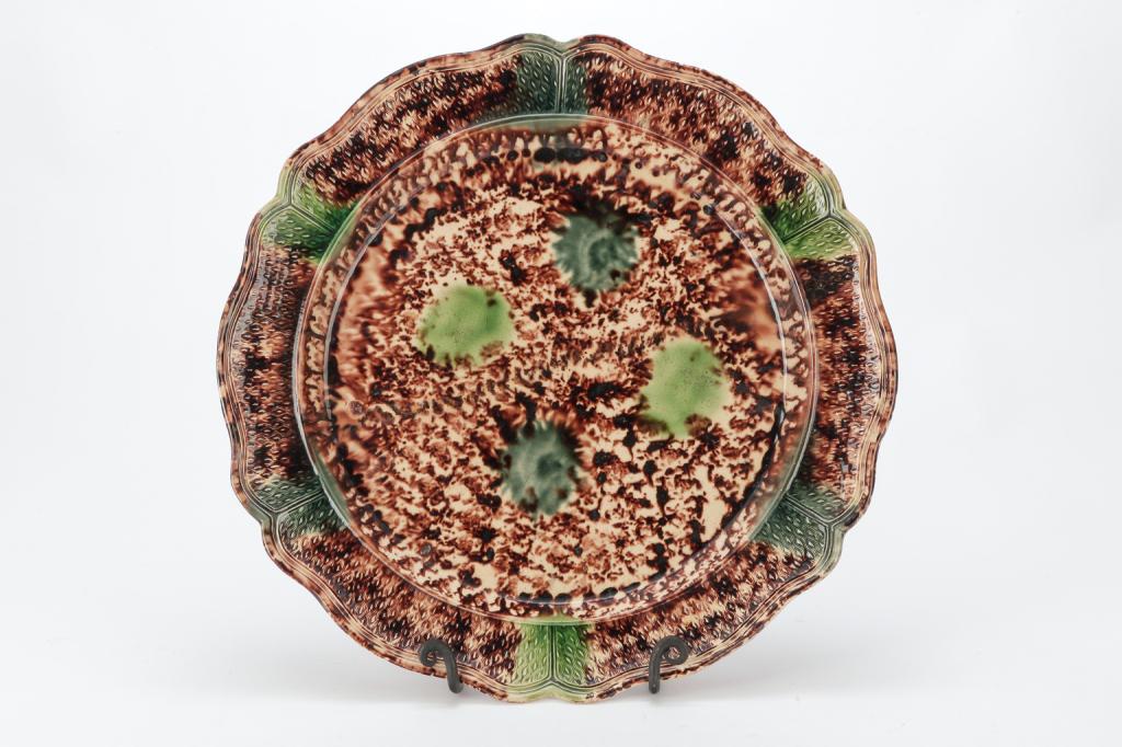 ENGLISH WHIELDON TORTOISE SHELL CHARGER. (1 of 2)