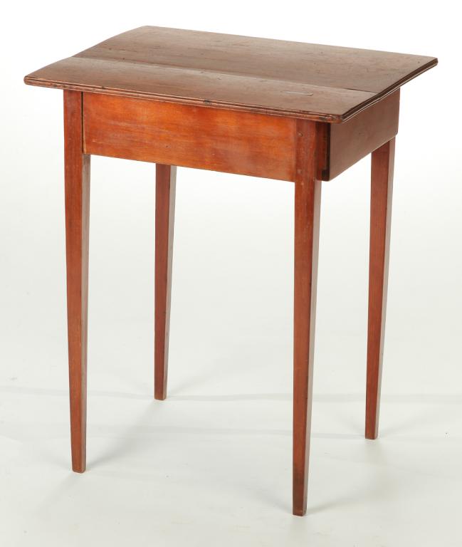 NEW YORK HEPPLEWHITE STAND. (1 of 4)