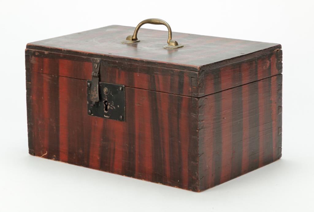 AMERICAN DECORATED DOCUMENTS BOX. (1 of 4)