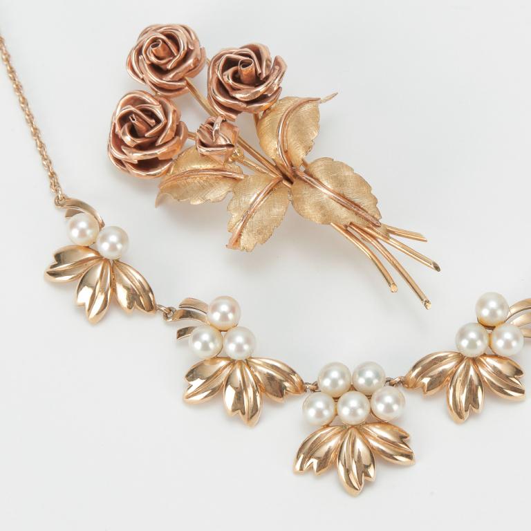 14 KARAT FLORAL PIN AND NECKLACE. (1 of 1)