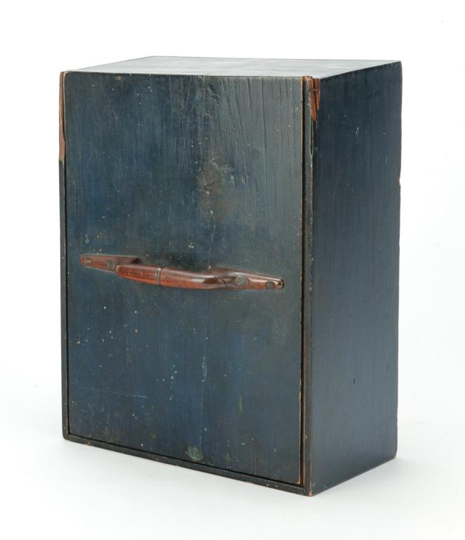 AMERICAN SLIDE LID BOX. (1 of 4)