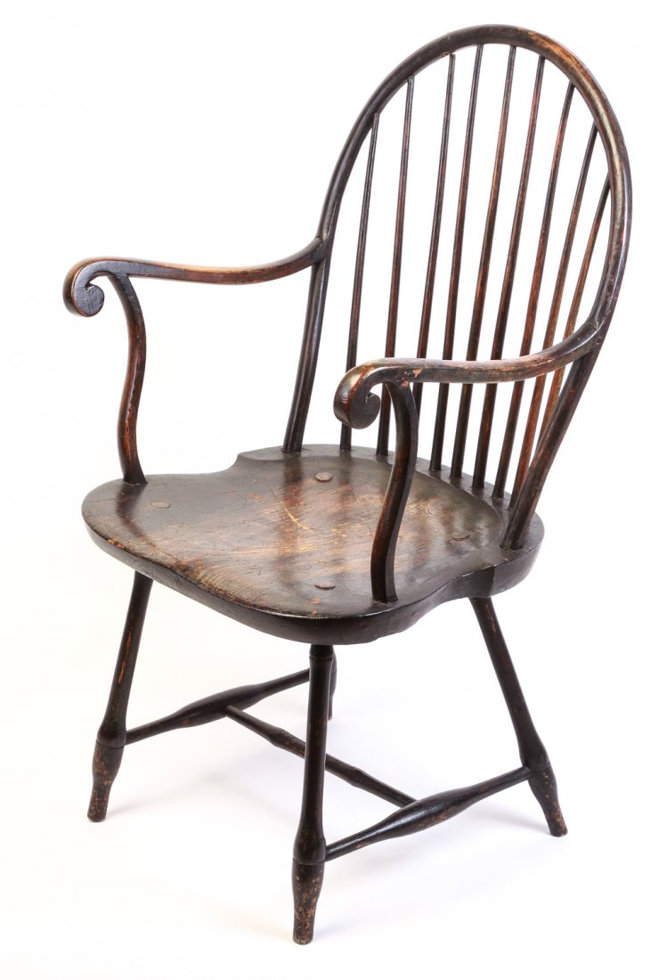AMERICAN WINDSOR ARMCHAIR. (1 of 3)
