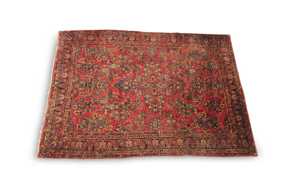 SAROUK RUG. (1 of 4)