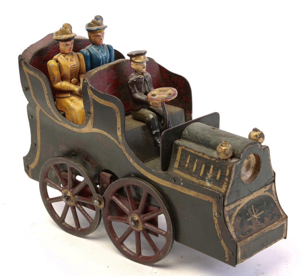 WOOD AND SHEET METAL FRICTION TOURING CAR. (1 of 4)