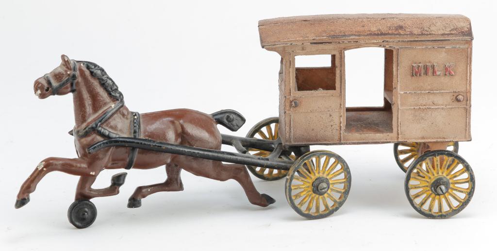 KENTON CAST IRON MILK WAGON. (1 of 4)