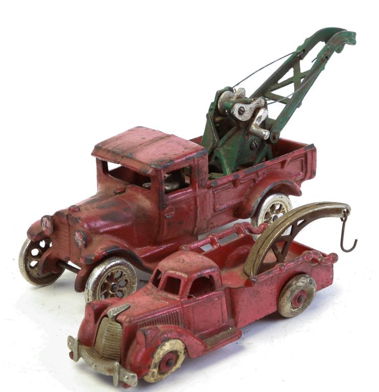 TWO CAST IRON HUBLEY AND ARCADE TOW TRUCKS (1 of 3)