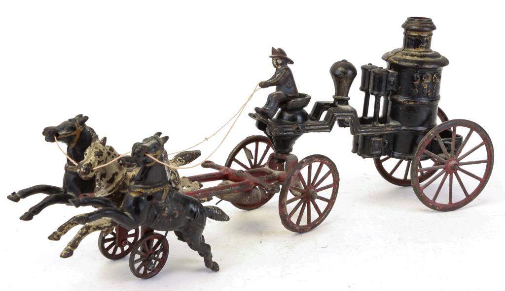 KENTON CAST IRON PUMPER WAGON WITH THREE HORSES (1 of 3)