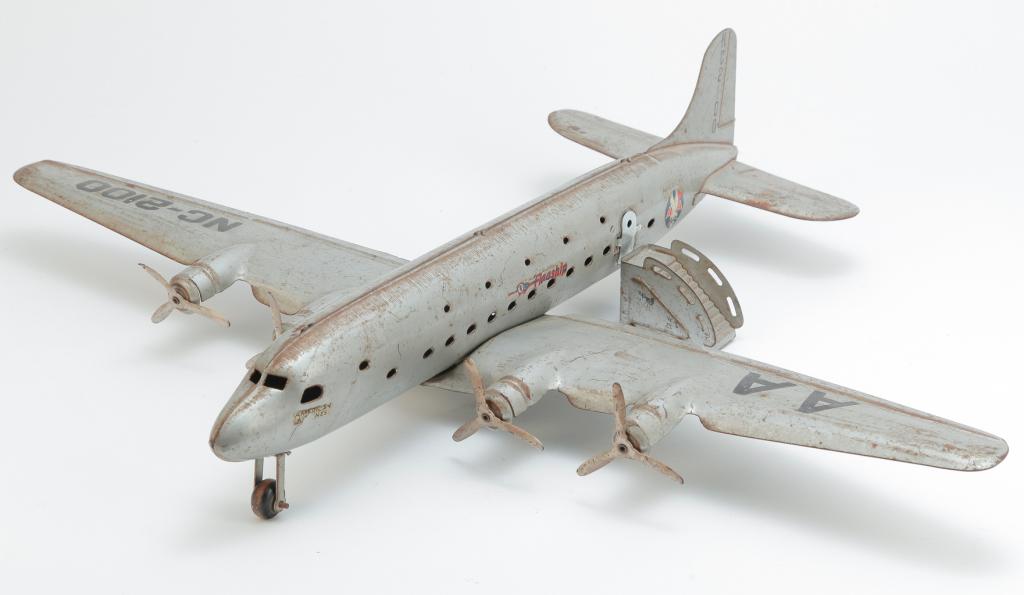 THE FLAGSHIP AMERICAN AIRLINES NC2100 AIRPLANE (1 of 6)