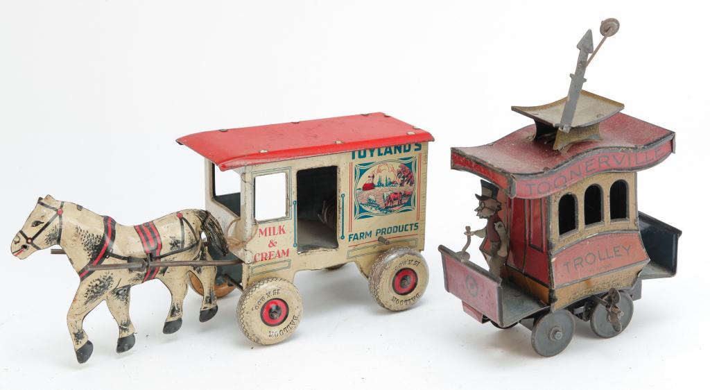 TWO AMERICAN TIN WIND UP TOYS. (1 of 3)