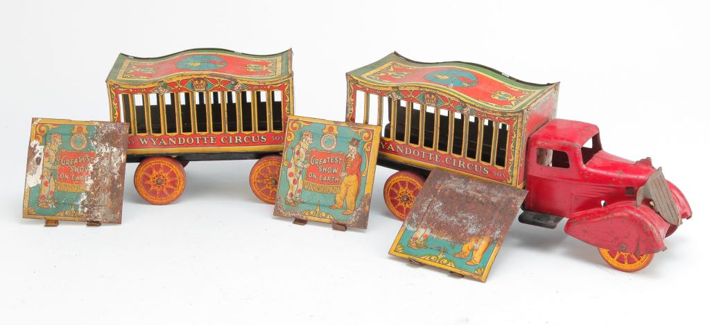 WYANDOTTE TIN LITHO 503 CIRCUS TRUCK AND WAGON (1 of 3)