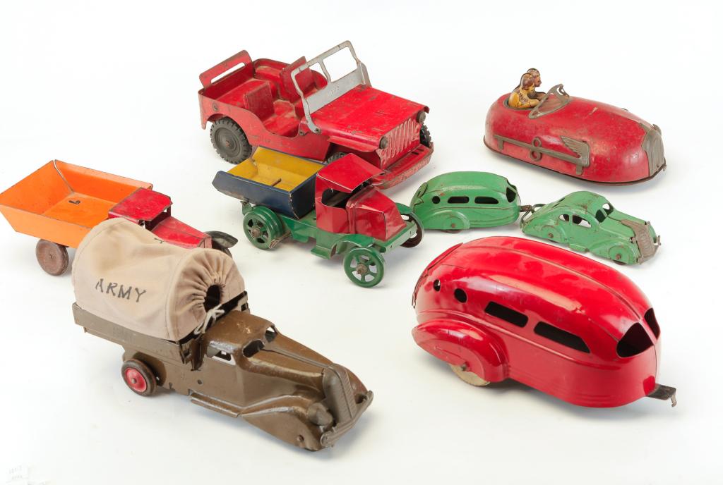 SEVEN PRESSED STEEL VEHICLES INCLUDING WYANDOTTE (1 of 4)