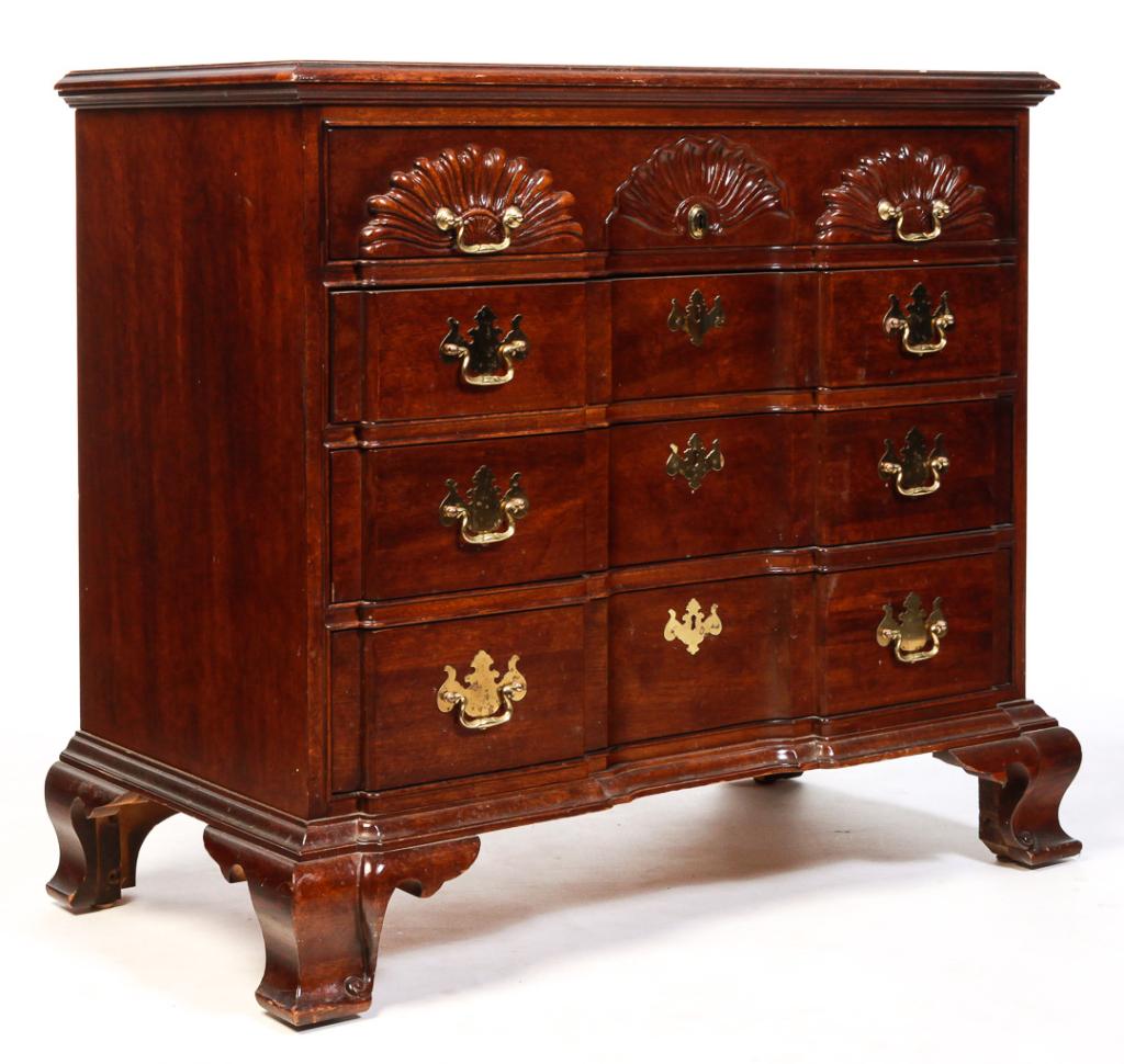 AMERICAN THOMASVILLE CHIPPENDALE STYLE CHEST.: Late 20th century, mahogany. Blockfront with four drawers with top have shell carvings and ogee bracket feet. 34"h. 37.5"w. 19"d.