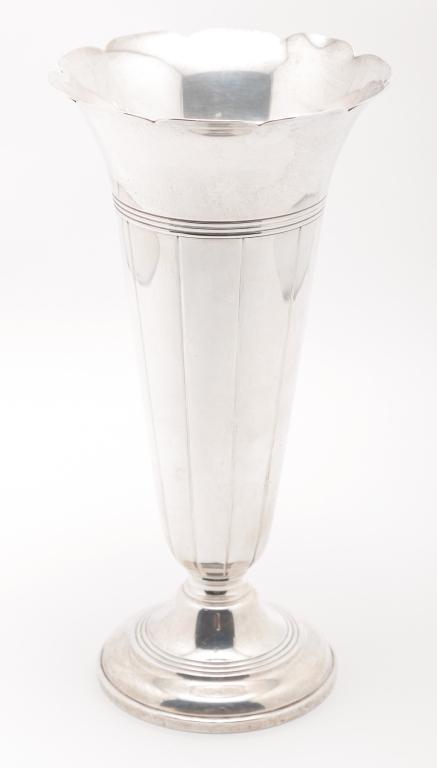 AMERICAN "GORHAM STERLING" TRUMPET VASE.: Mid 20th century. Weighted vase with scalloped rim. 10"h.